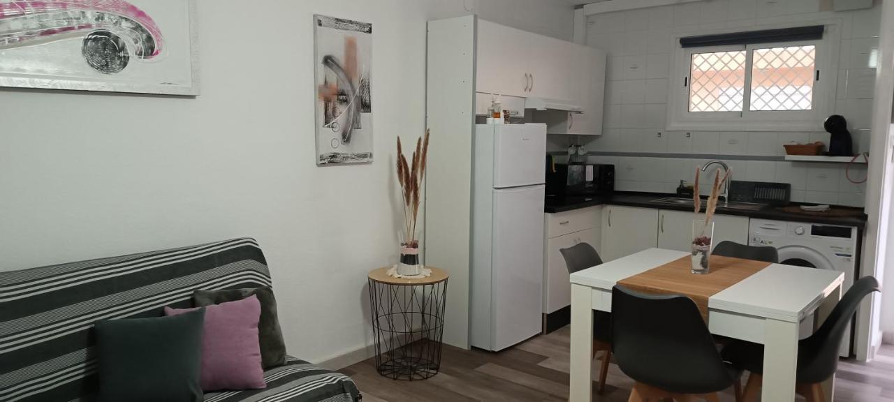 Appartement Tout Confort Салоу Экстерьер фото